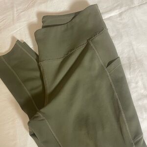 NB(New Balance) Olive Green Leggings Size Large